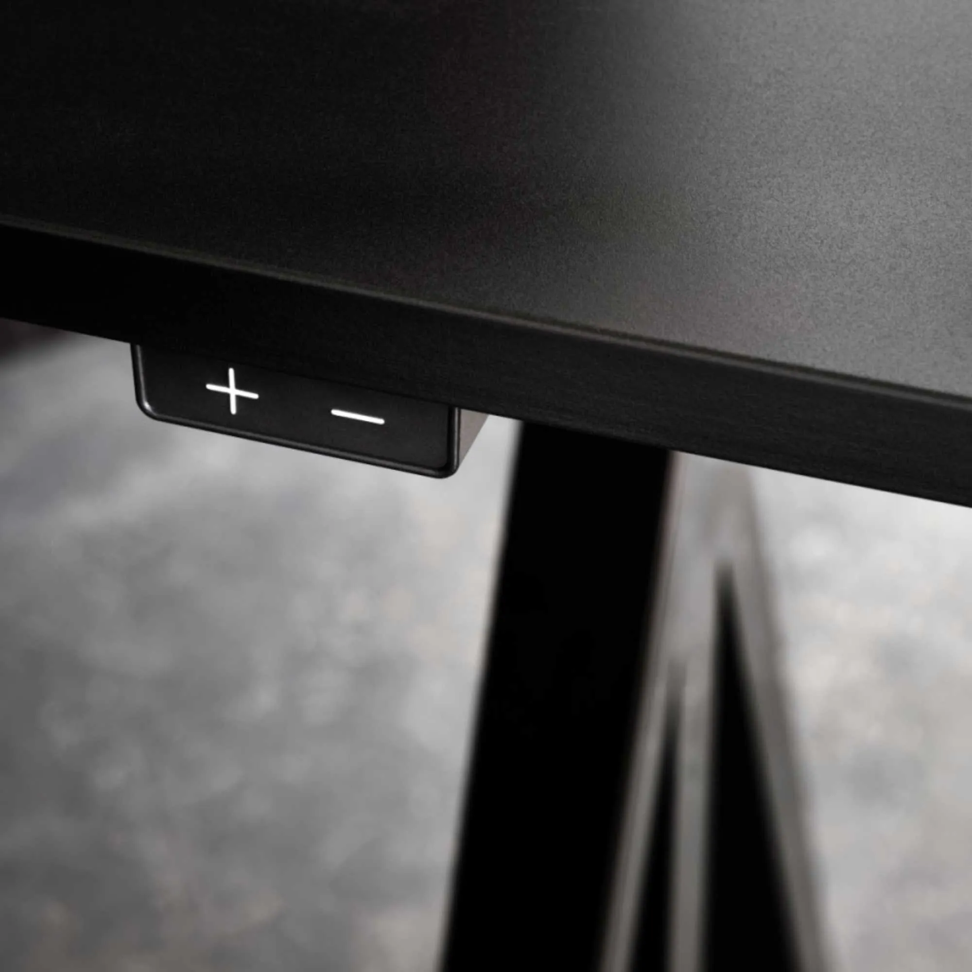 STRING WORKS Height-adjustable Work Desk